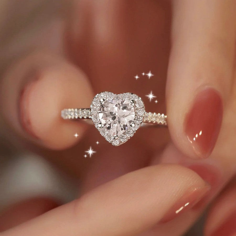 Damenring mit herzförmigem Zirkonia und funkelnden Details Shop Nory