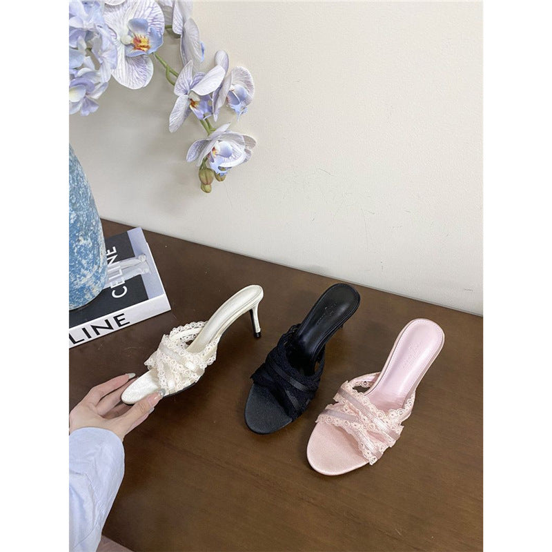 Damen elegante Mules mit Spitzenakzenten Shopnory