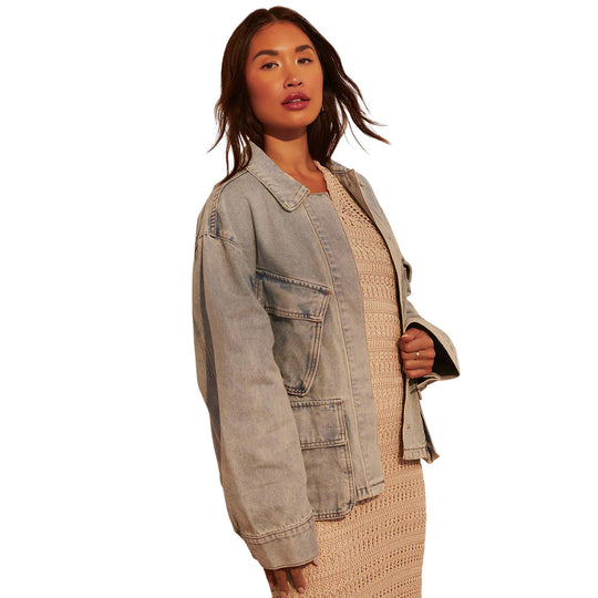 Damen Oversize-Utility-Denimjacke mit großen Pattentaschen und knöpfbarer Front Shop Nory