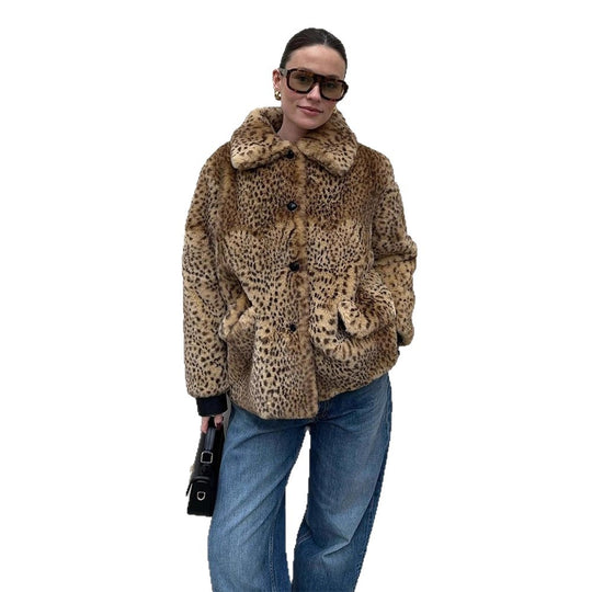 Damen Boxy-Kurzmantel aus Fauxfur mit Allover-Leopardenmuster und umlegbarem Schalkragen Shop Nory