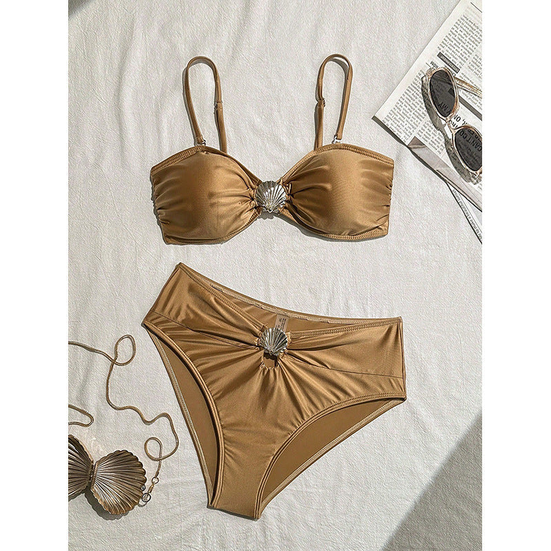 Damen Eleganter Bandeau-Bikini mit schimmernden Muschel-Details