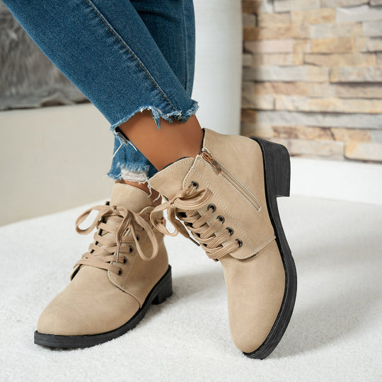 Damen Schnür-Booties mit kleinem Blockabsatz und Herz‑Metallapplikation Shop Nory