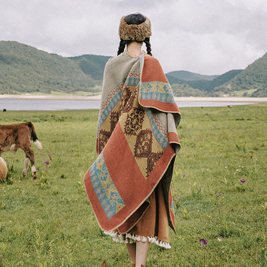 Damen Jacquard-Poncho im Deckenstil mit offener Front und Zierstich Shop Nory