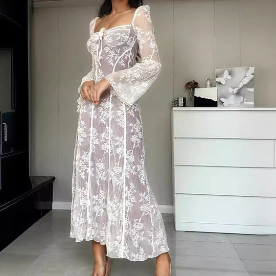 Damen Spitzenkleid mit Korsagen-Bustier, Glockenärmeln & zartem Spitzen-Overlay Shop Nory