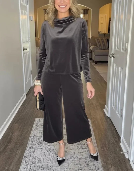 Damen Elegantes Samt-Zweiteiler mit Wasserfallkragen und weiter Culotte-Hose Shop Nory
