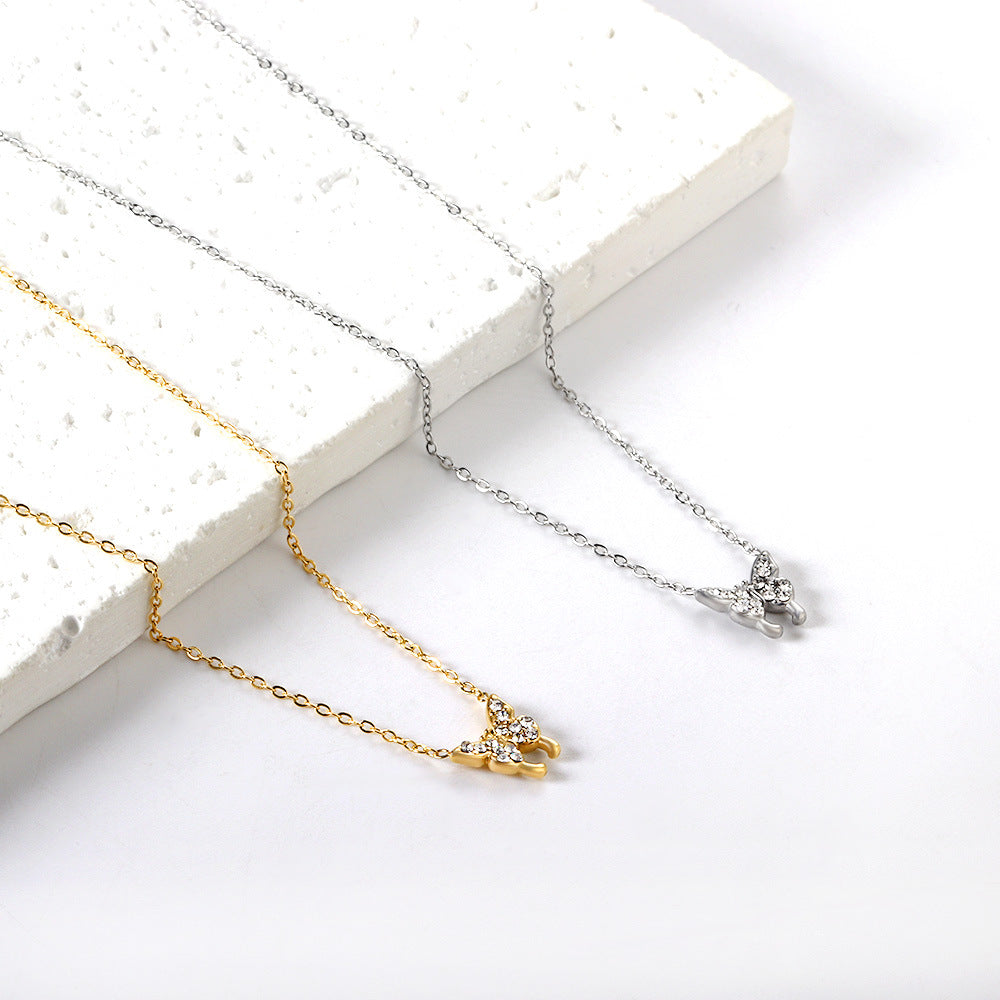 Damen Halskette mit liebevollem Herzmotiv aus goldplattiertem Edelstahl und funkelnden Zirkonia Shop Nory