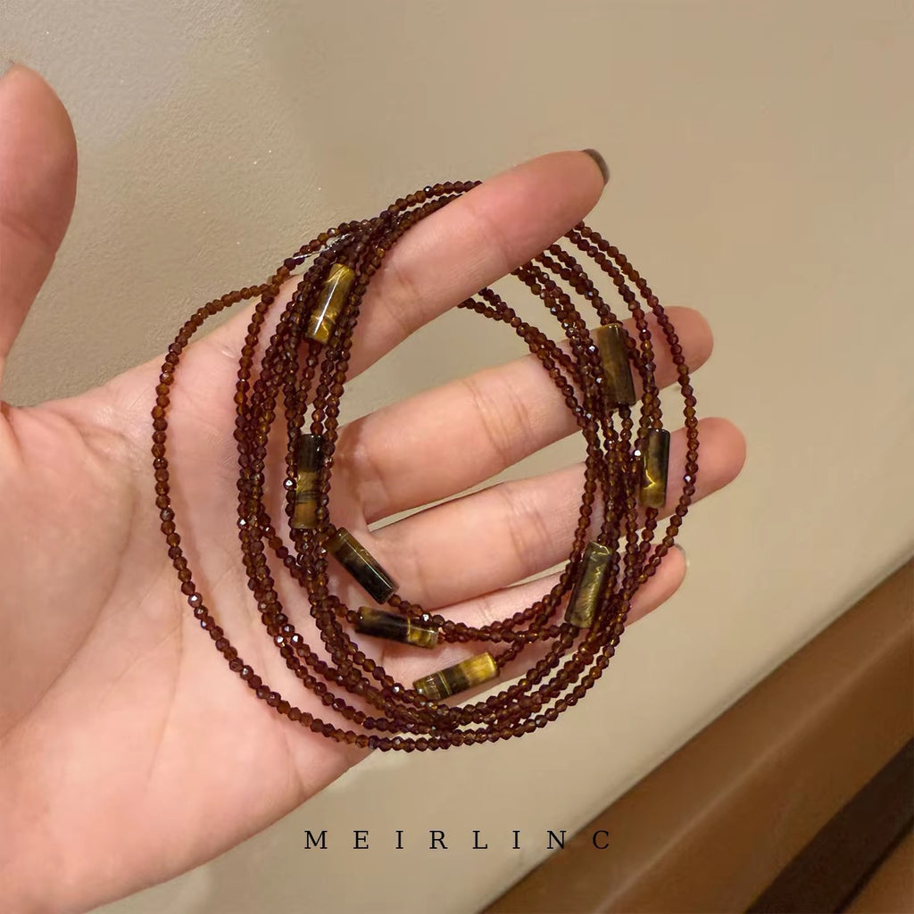 Damen Halskette mit handgefertigten, eleganten Perlen und modernen Metallakzenten Shop Nory
