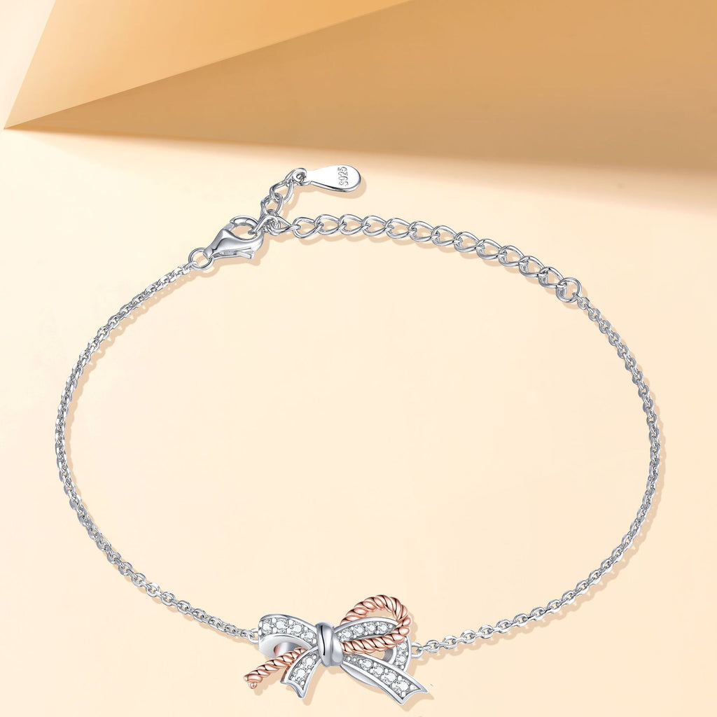 Damenarmband mit kunstvollem Schleifenmotiv und funkelnden Zirkonia Shop Nory