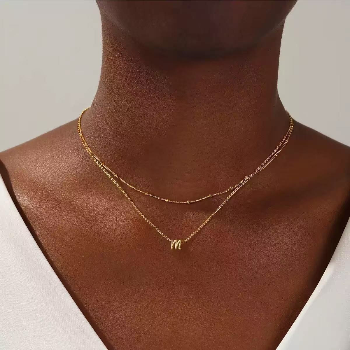 Damen mehrlagige Namens-Halskette mit filigraner Goldverzierung Shop Nory