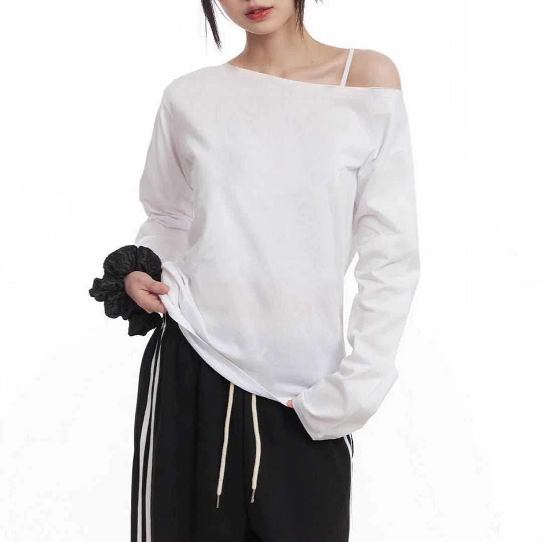 Damen nan asymmetrisches Off-Shoulder Langarmshirt aus Baumwollstretch mit lässigem Oversize-Schnitt Shop Nory