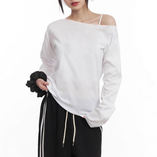 Damen nan asymmetrisches Off-Shoulder Langarmshirt aus Baumwollstretch mit lässigem Oversize-Schnitt Shop Nory