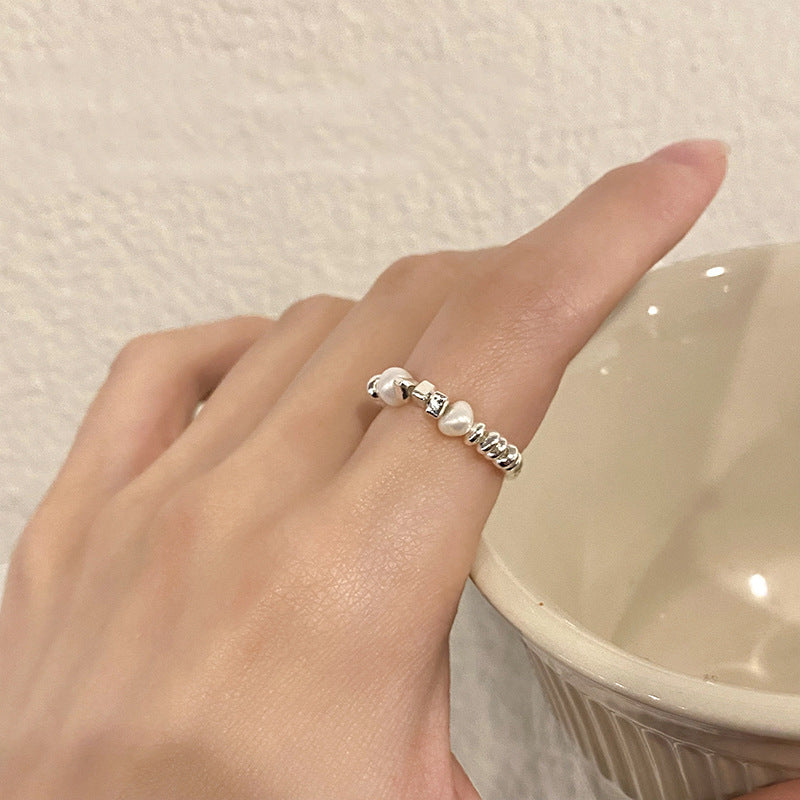 Damen Designer-Ring mit einzigartigem Textur- und Perlen-Design Shop Nory