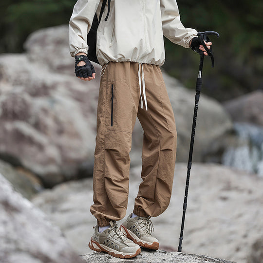 Herren Leichte technische Cargo‑Trekkinghose mit Kordelbund, Reißverschlusstaschen und elastischem Saum Shop Nory