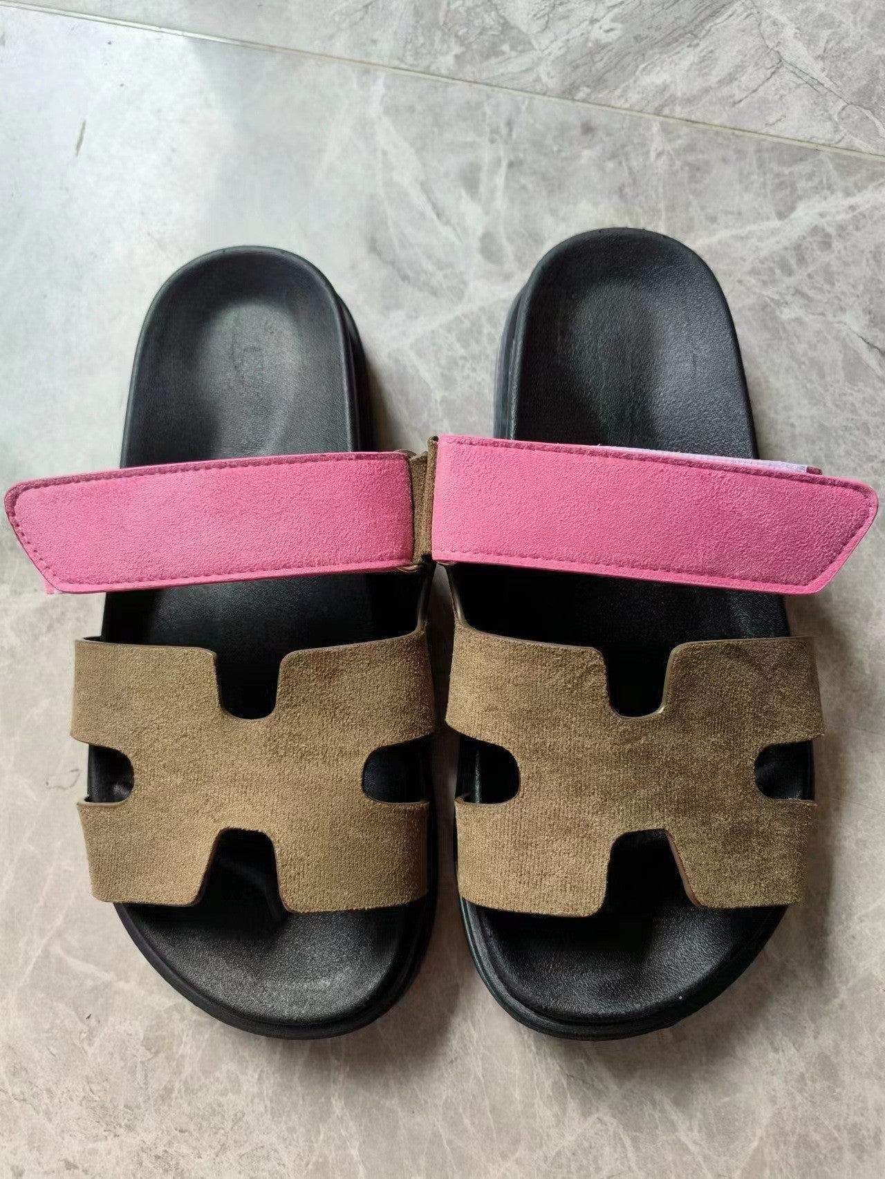Damen Bequeme Freizeitsandalen mit verstellbaren Riemen und ergonomischer Fußbettgestaltung Shopnory