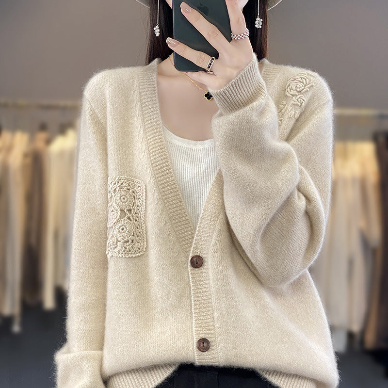 Damen Zweiteiliges Feinstrick‑Set mit Strickcardigan und Top sowie gehäkelten Blumenapplikationen Shop Nory