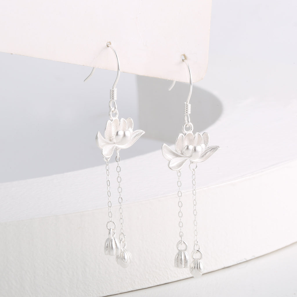 Damen Ohrringe mit elegantem Lotusdesign und feinen Anhängern Shop Nory