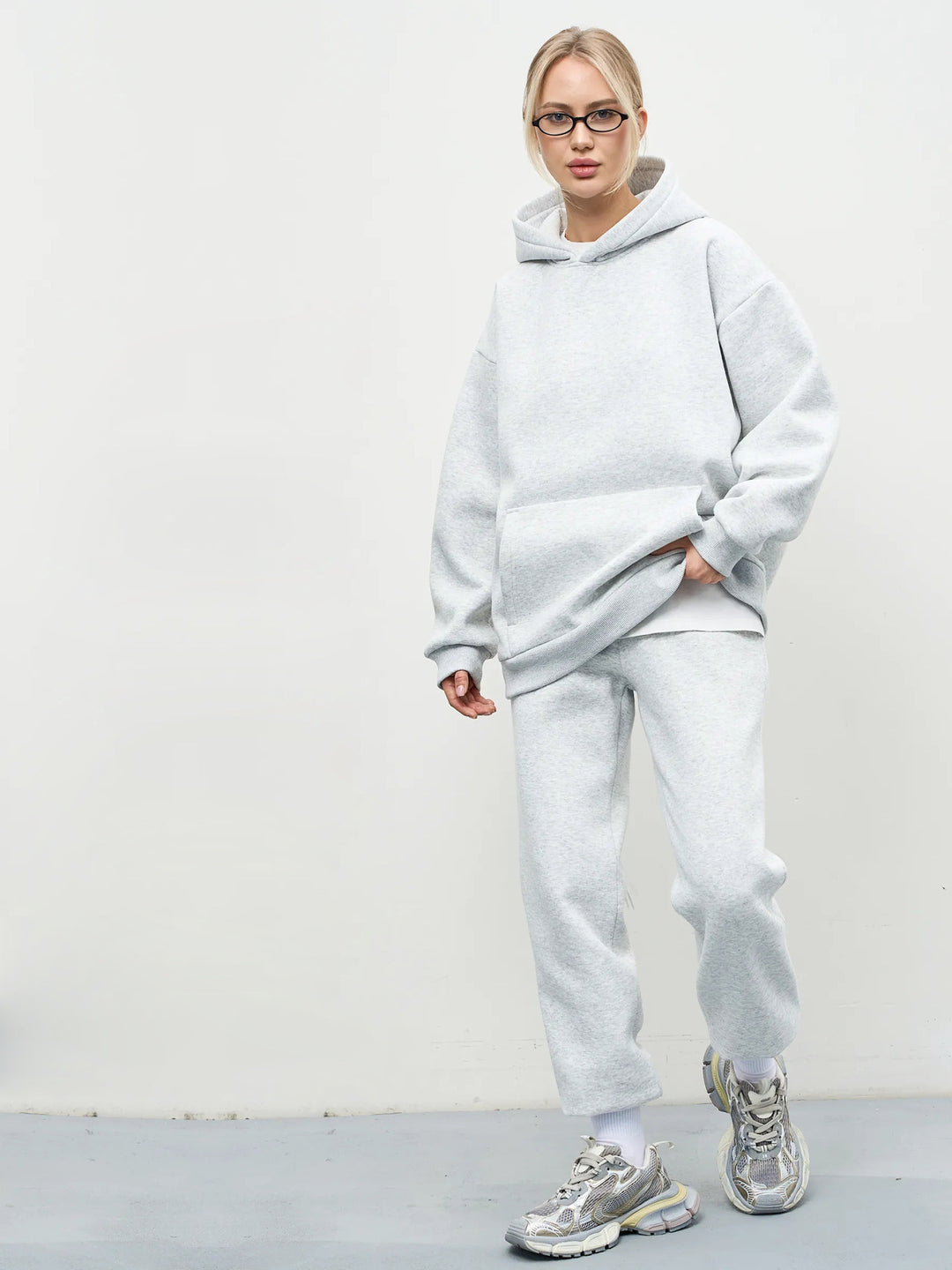 Damen großzügiger Kapuzenpullover Oversize mit Kängurutasche und weichem French-Terry Shop Nory