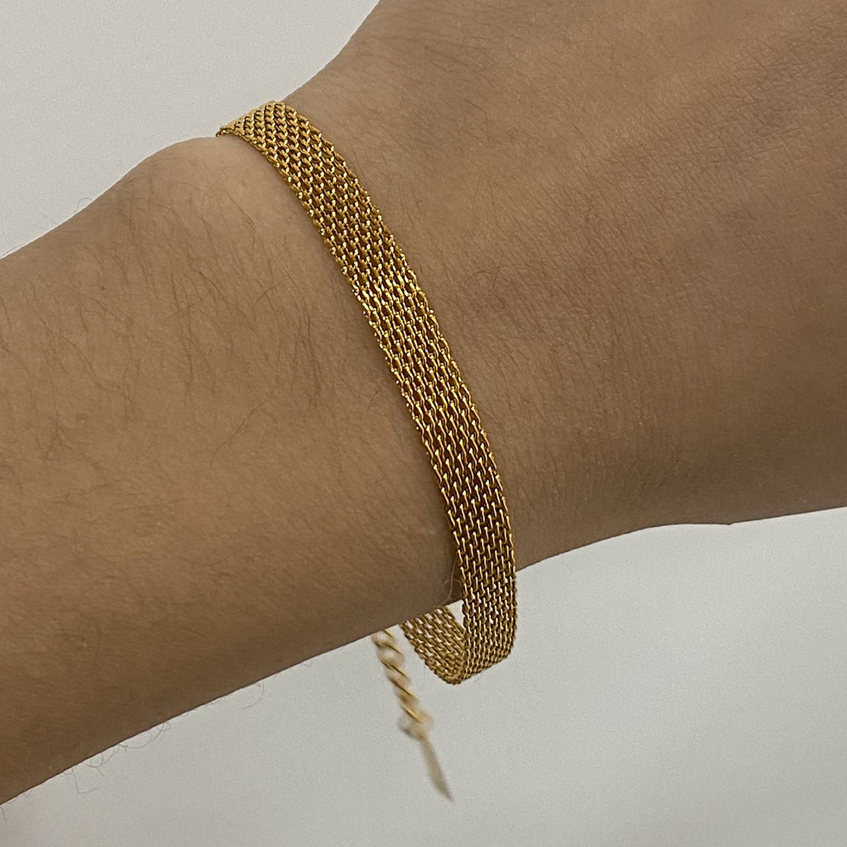 Damen Edelstahlarmband mit eleganter Mikrofaser-Kette Shop Nory