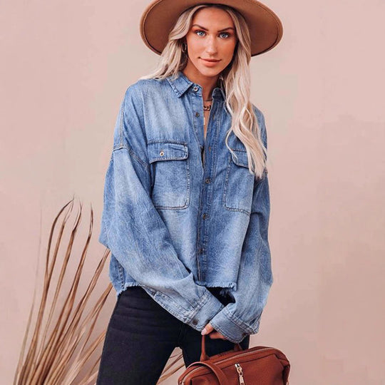 Damen Oversized Jeanshemd mit praktischen Brusttaschen und lässigem Schnitt