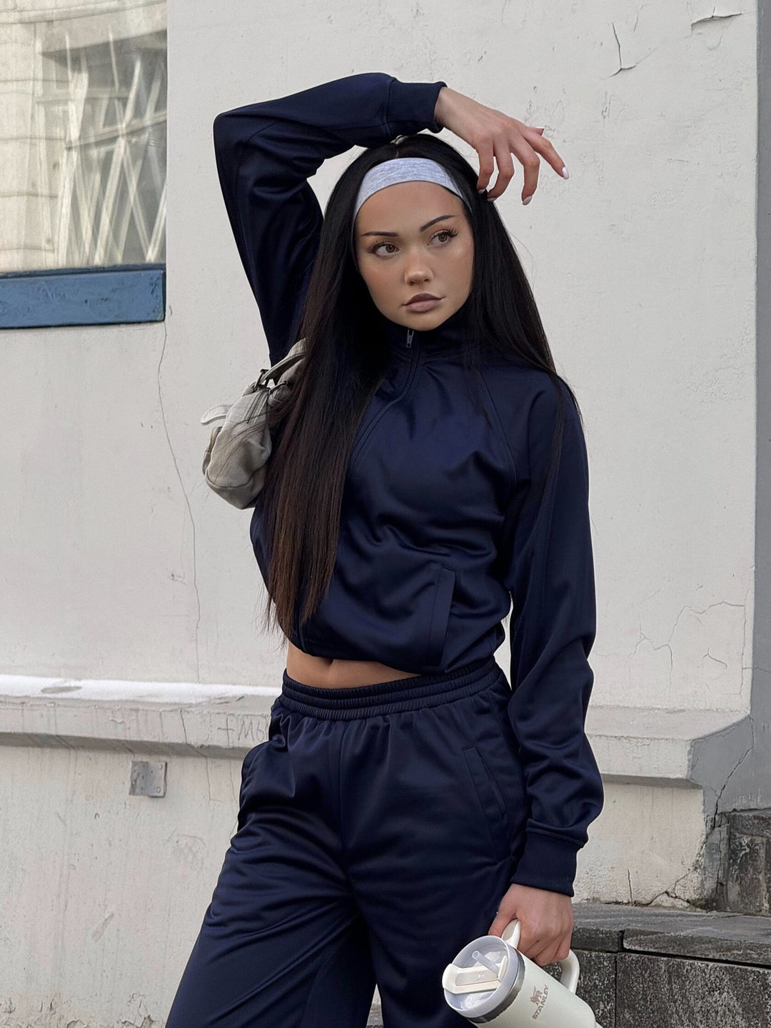 Damen Cropped-Trainingsjacke und hochtaillierte Jogginghose Set aus funktionalem Polyester Shop Nory