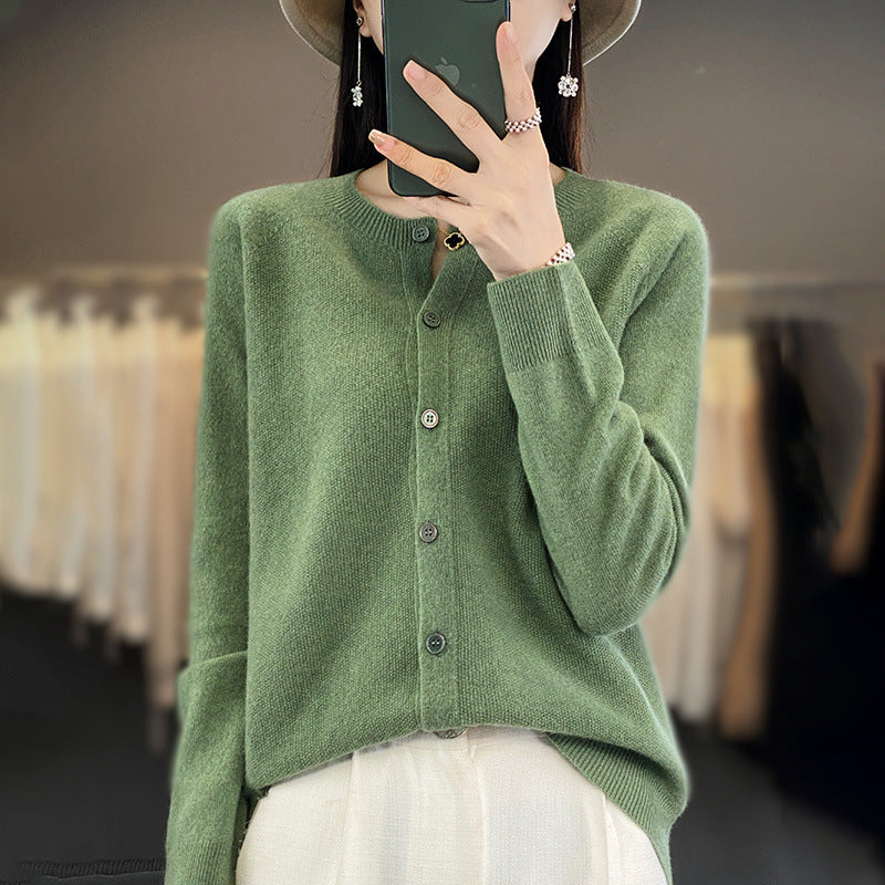 Damen Kurzgeschnittener Cardigan in Mohair‑Optik mit Rundhalsausschnitt und Perlmuttknöpfen Shop Nory