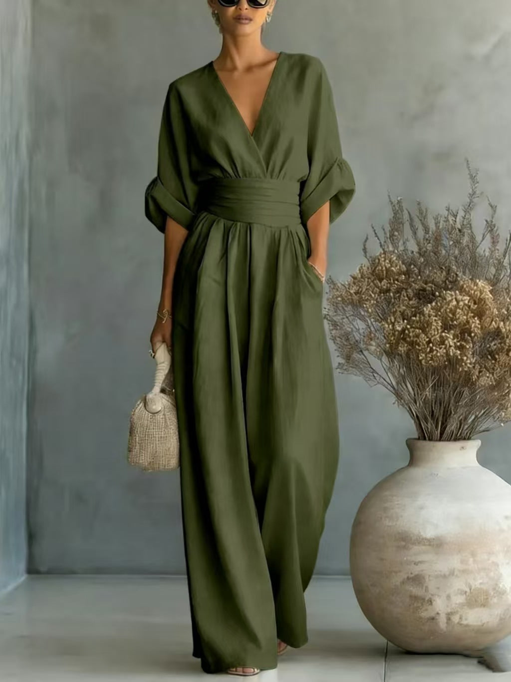 Damen Jumpsuit mit elegantem V-Ausschnitt und weitem Bein R&B