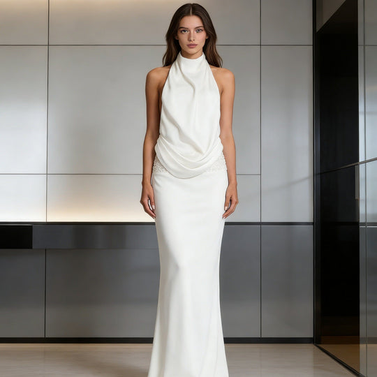 Damen Elegantes und fließendes Abendkleid mit hohem Kragen