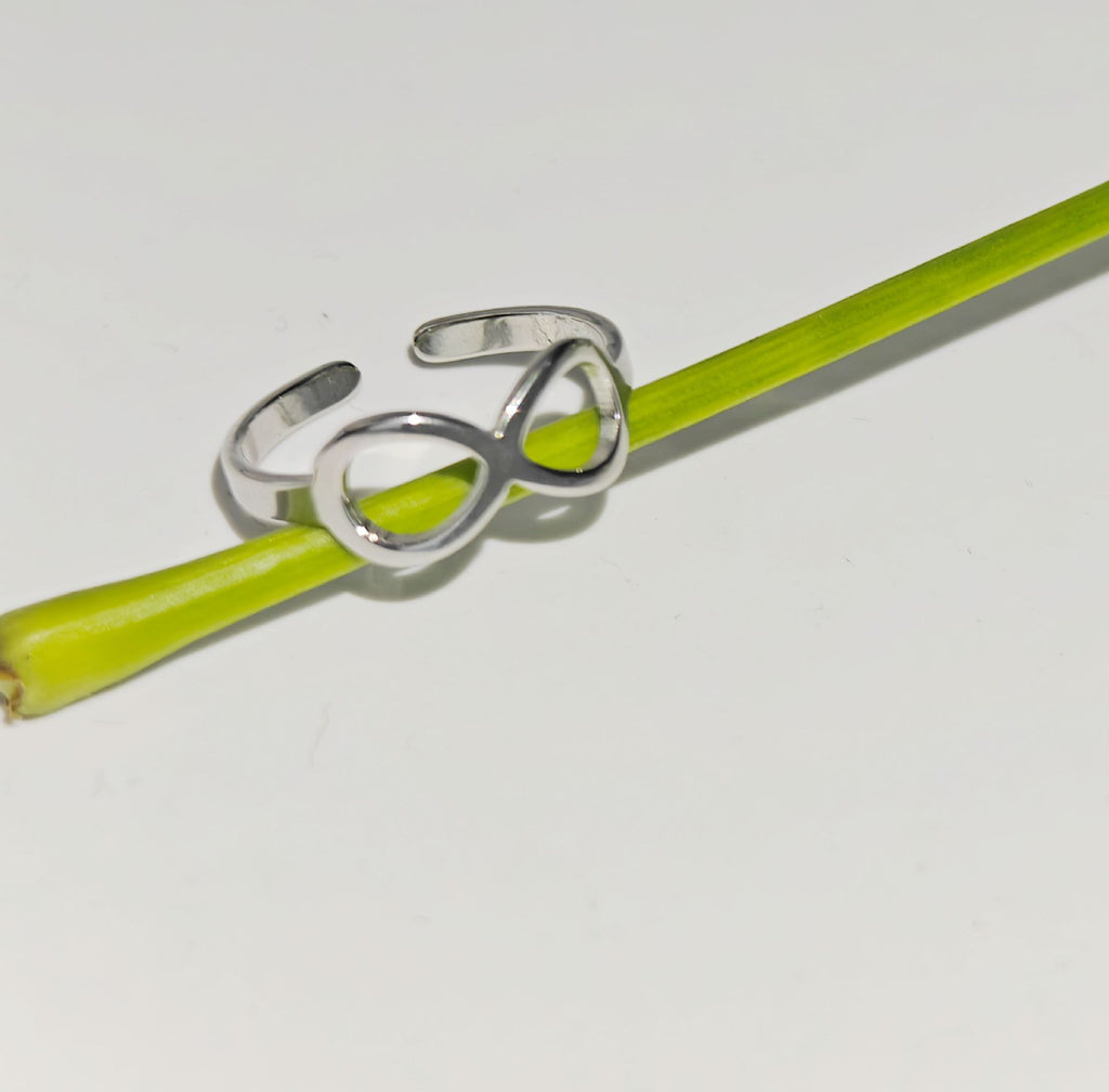 Damen Armreif mit kunstvollem Schmetterlingsdesign aus hochwertigem Edelstahl Shop Nory