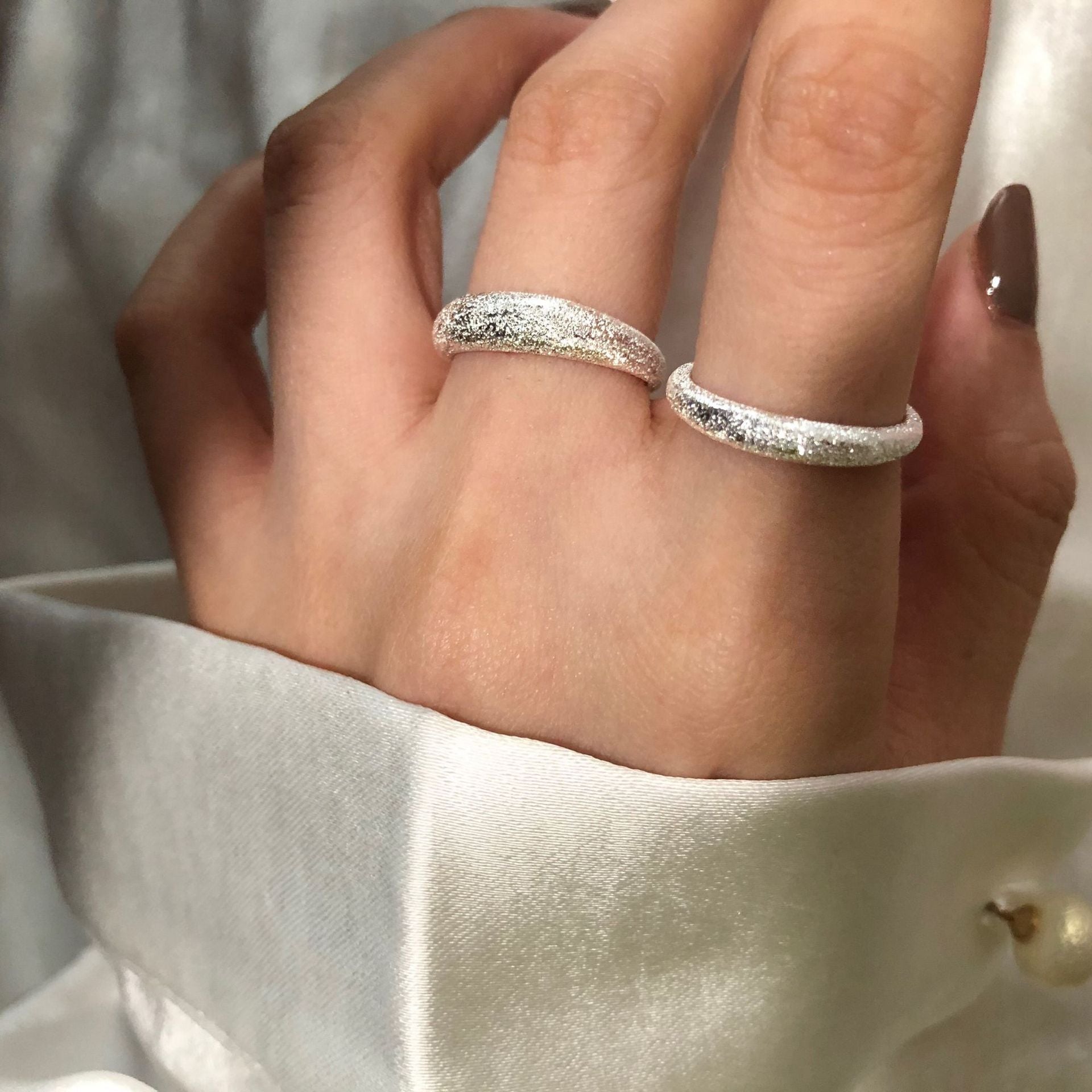 Damen Ring-Set mit glänzenden Oberflächen und exquisiten Texturen Shop Nory