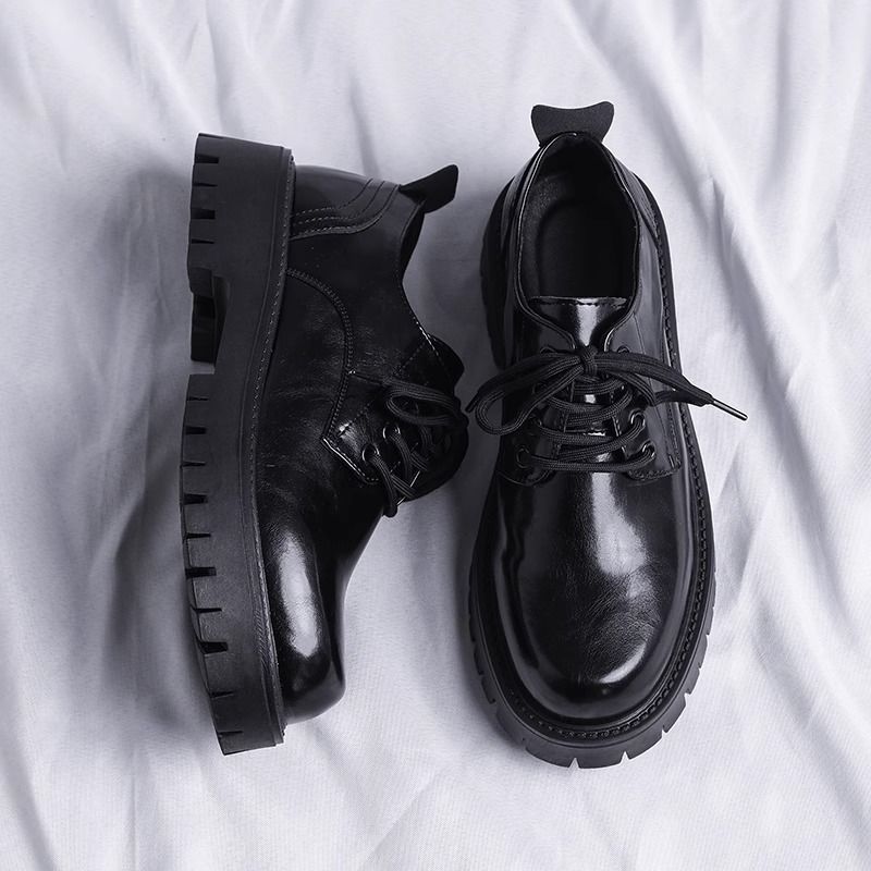 Herren modische Schnürschuhe mit robustem Profil und rutschfester Sohle