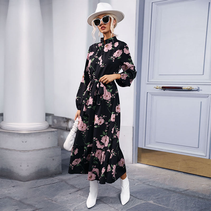 Damen Maxikleid mit Stehkragen, Blumenprint, Taillengürtel und Volantstufe Shop Nory