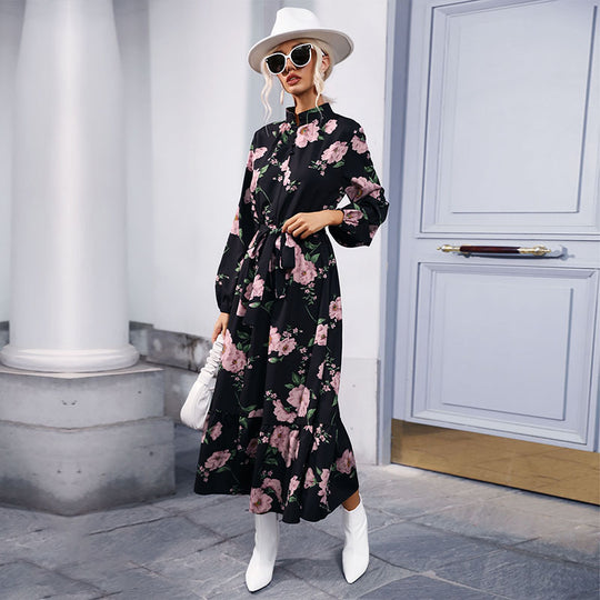 Damen Maxikleid mit Stehkragen, Blumenprint, Taillengürtel und Volantstufe Shop Nory