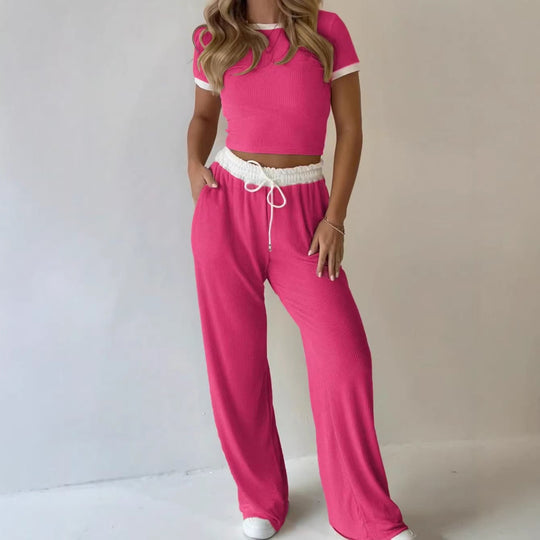Damen lässiges zwei-teiliges Freizeit-Set mit cropped T-Shirt und weiten Hose