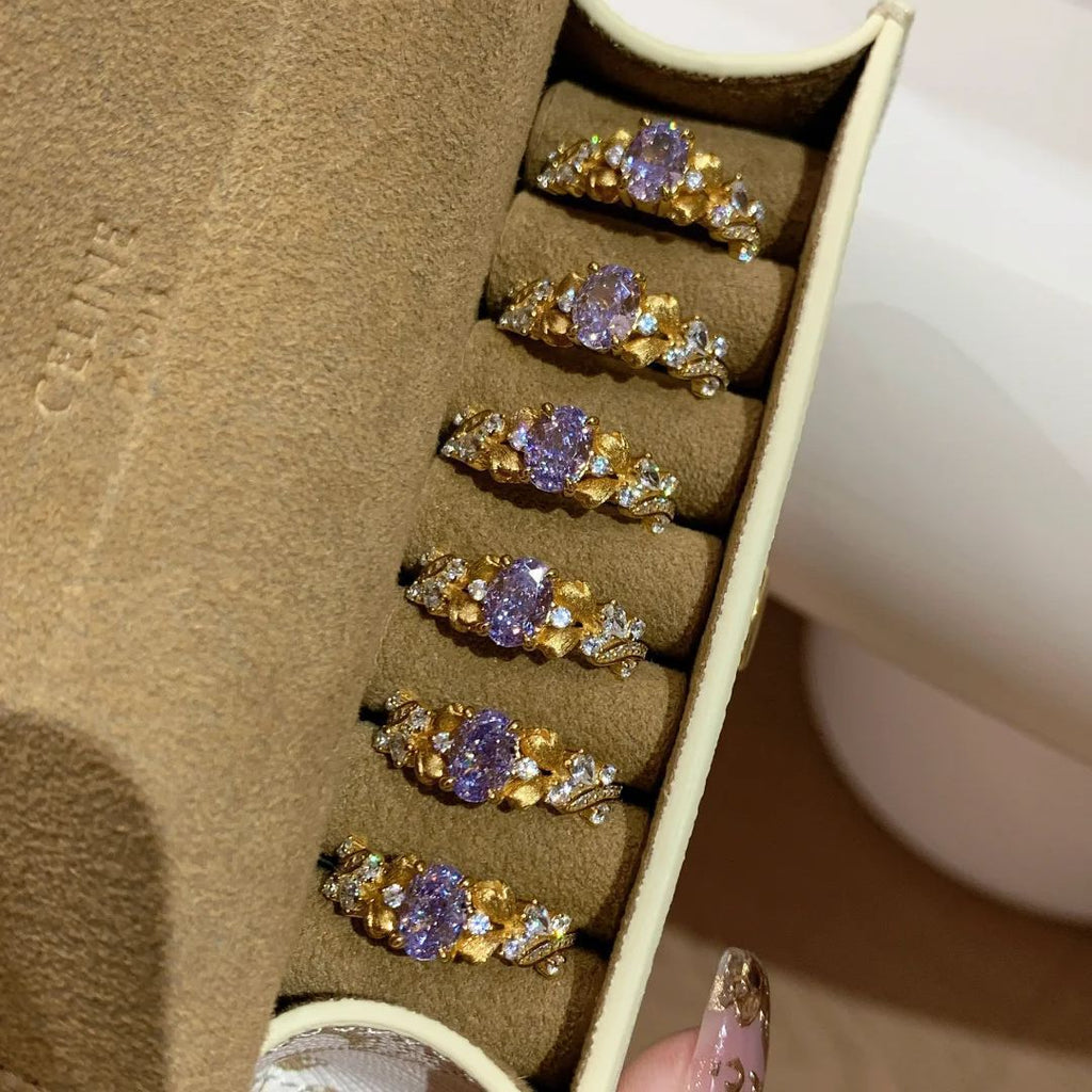 Damen eleganter Ring mit ovalem, lila Edelstein und funkelnden Zirkonia Shop Nory