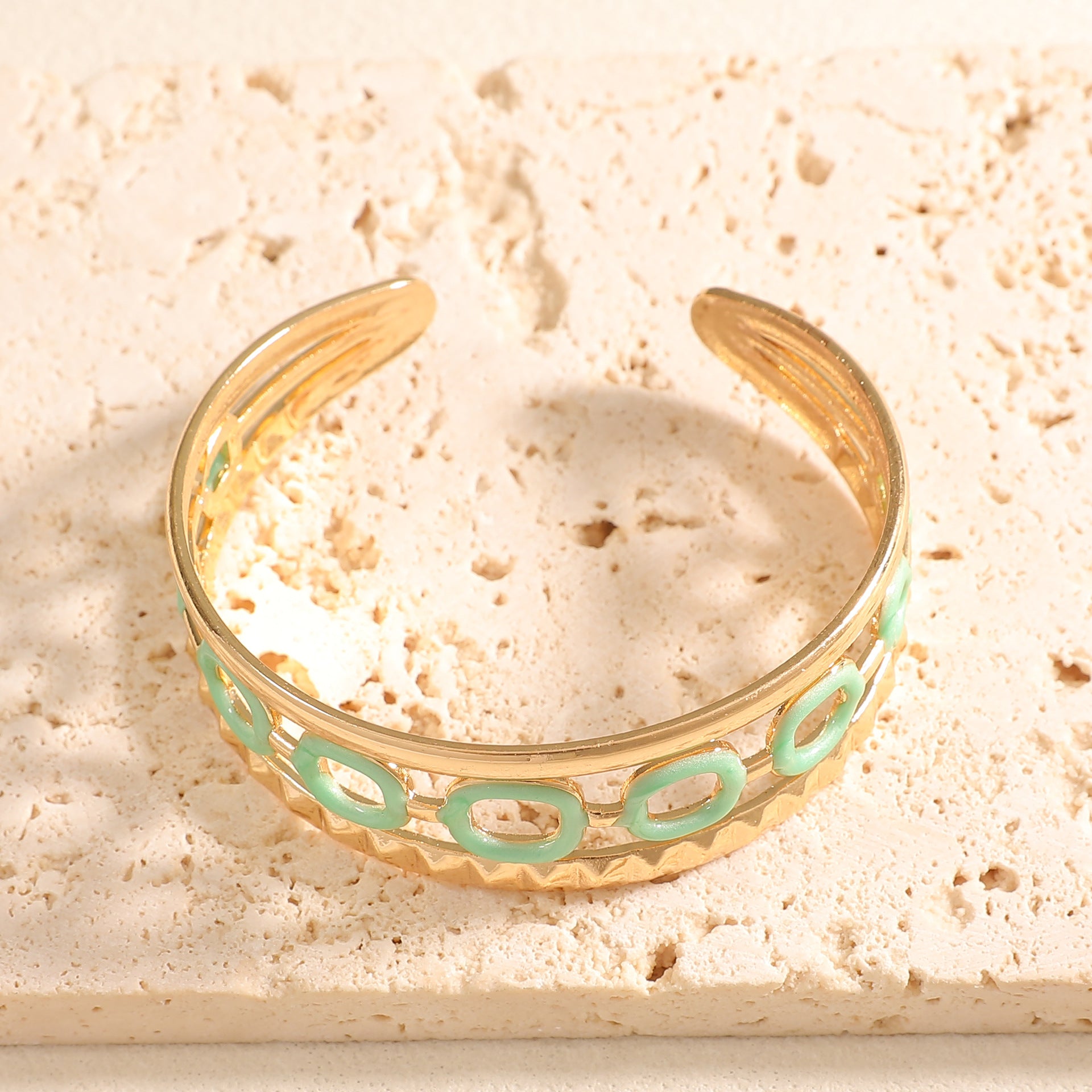Damen Armreif mit elegantem Spiraldesign Shop Nory