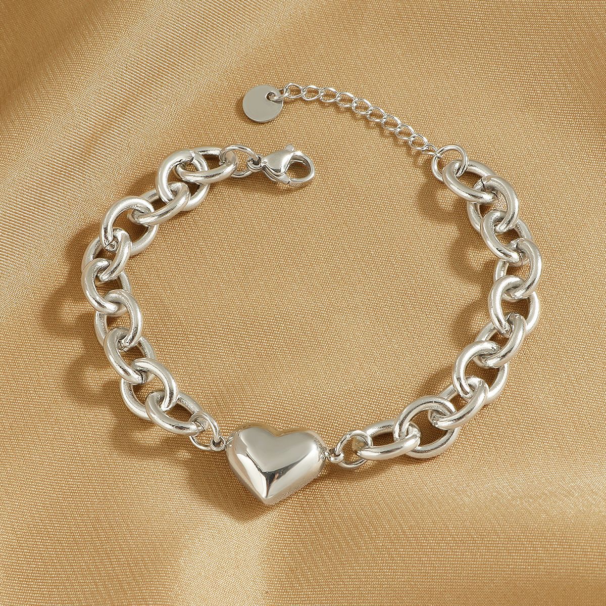 Damen Herzcharme-Kettenarmband Shop Nory