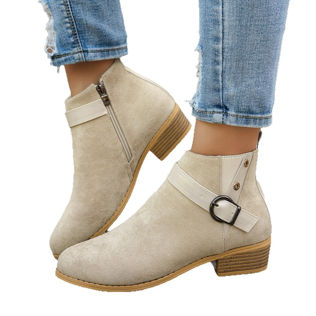 Damen Kurzschaft-Stiefelette aus Wildlederoptik mit seitlichem Reißverschluss und Ziergurt Shop Nory