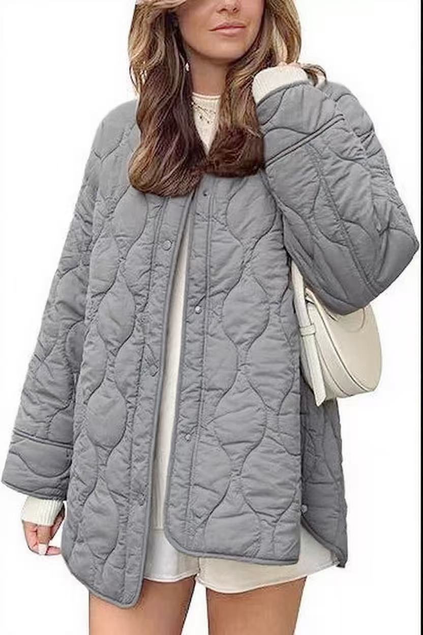 Damen Steppjacke im Oversize Design mit gewölbter Steppung und seitlichem Schlitz Shop Nory