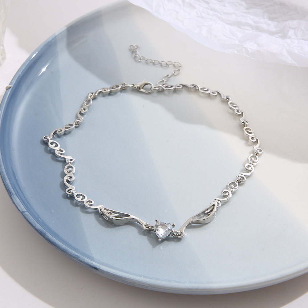 Damen Choker-Halskette mit funkelndem Schmetterlingsanhänger Shop Nory