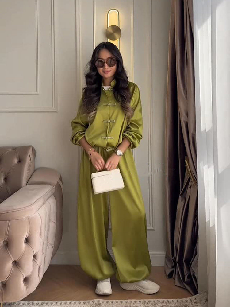 Damen Satin-Zweiteiler mit traditionellen Knebelverschlüssen und weitem Hosenrock Shop Nory