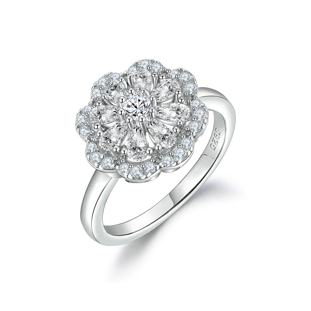 Damen Diamantring mit kunstvollem Design und funkelndem Zirkoniabesatz Shop Nory