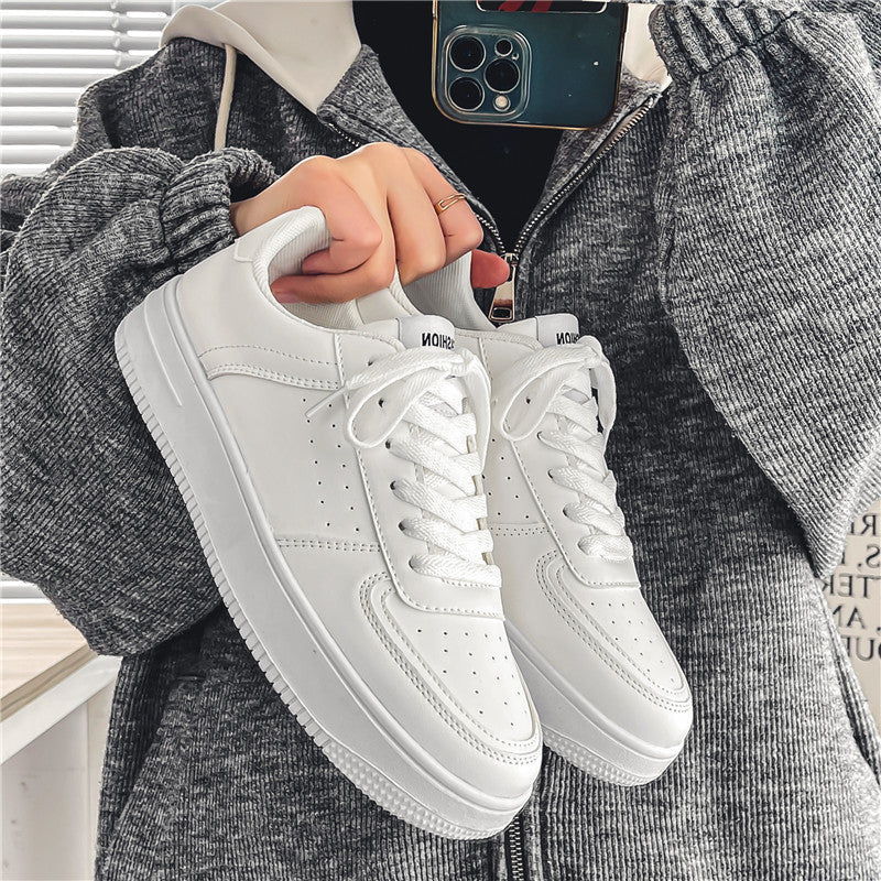 Damen Minimalistische Low-Top Plateau-Sneaker aus veganem Glattleder mit perforierten Details und gepolstertem Komfortfußbett Shopy Nory