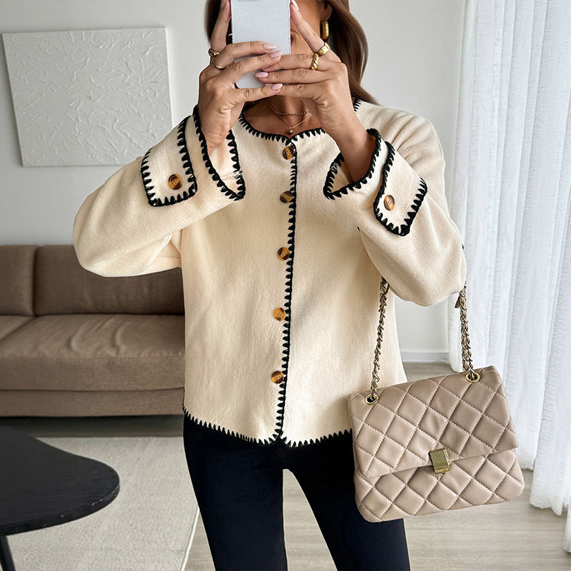 Damen Oversized Bouclé-Jacke mit dekorativer Ziernaht und goldenen Knöpfen Shop Nory