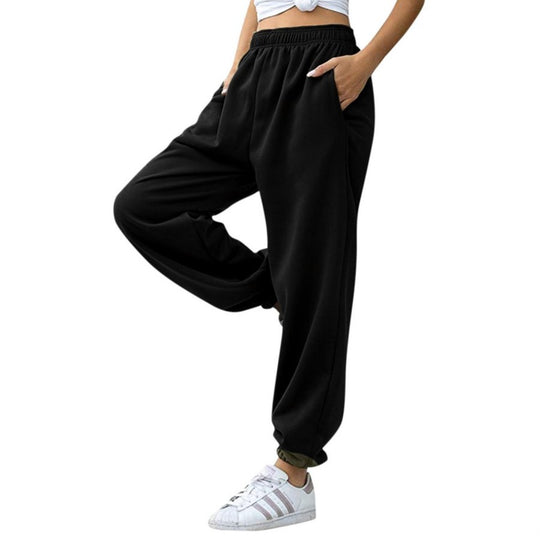 Damen nan weite High‑Waist Sweatpant mit elastischem Komfortbund, seitlichen Eingrifftaschen und gerafften Knöchelbündchen Shop Nory