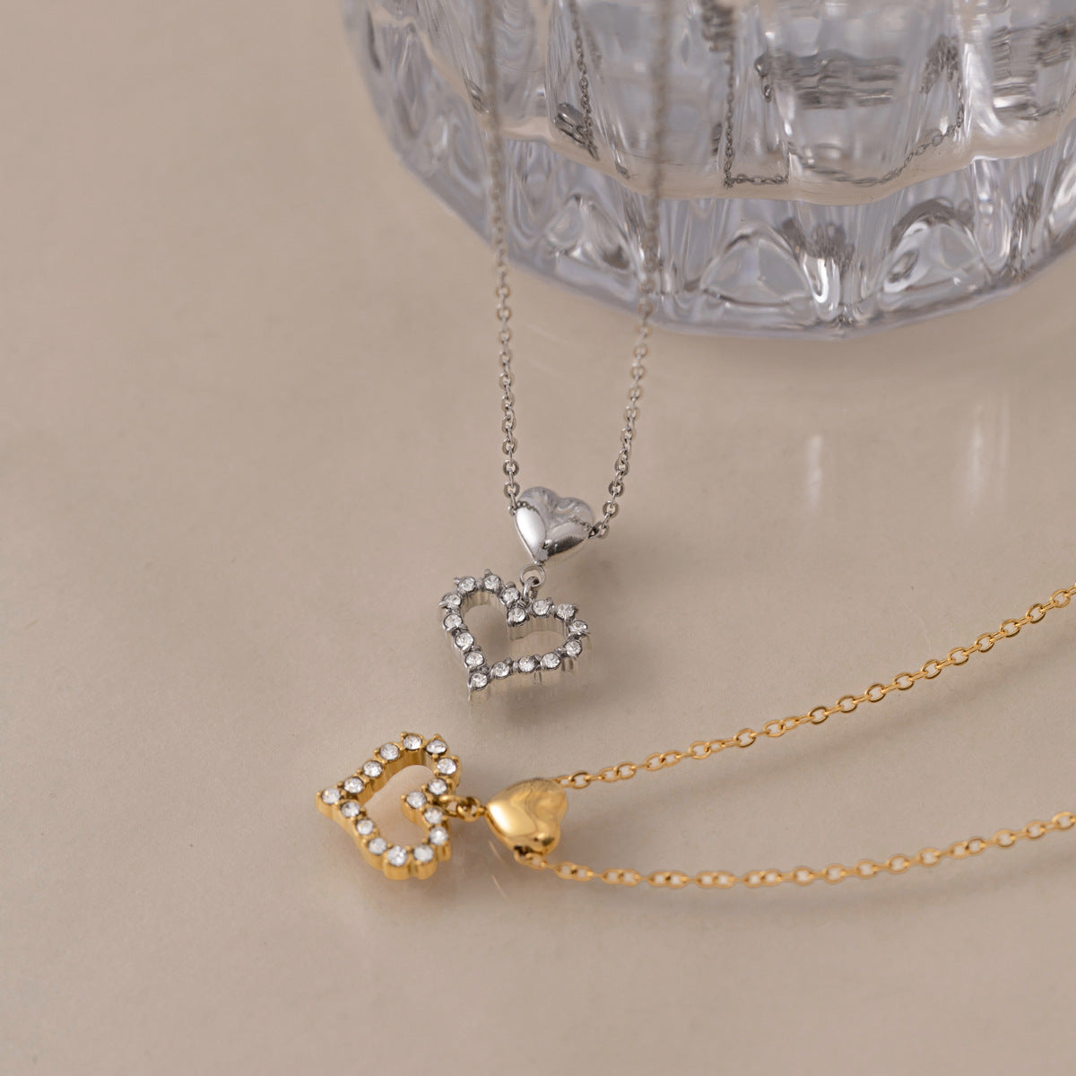 Damen Halskette mit Herzanhänger und funkelnden Zirkonia Shop Nory