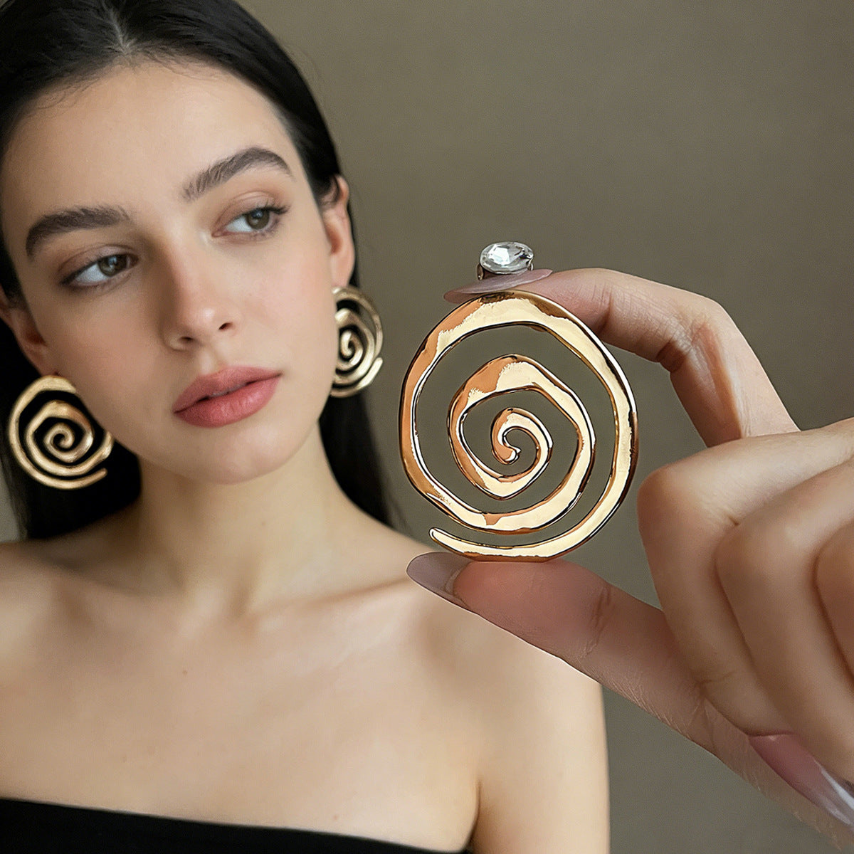 Damen Ohrstecker im modernen Spiralmuster Shop Nory