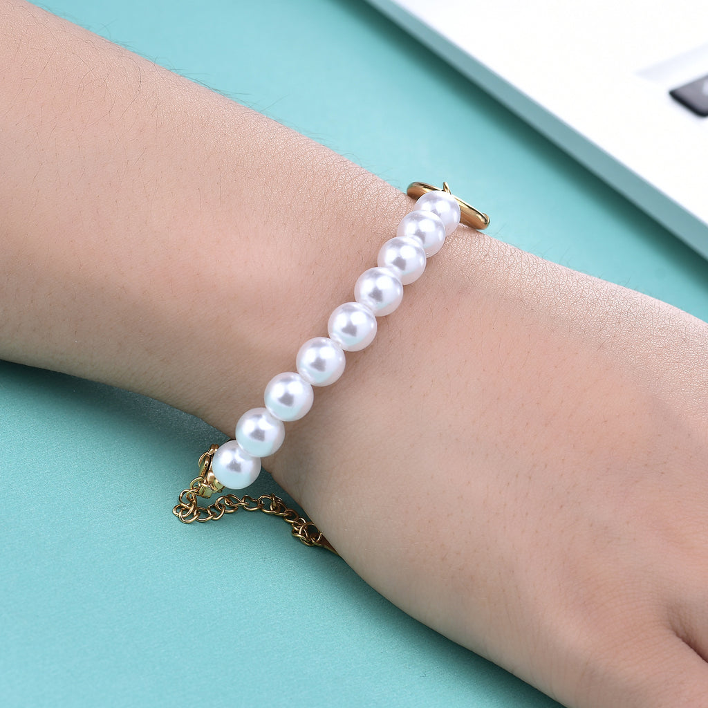 Damen Armband mit Perlenakzenten und modernen Kettengliedern Shop Nory