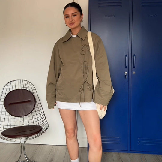 Damen Oversize-Hemdjacke mit dekorativen Knotenschließen und Hemdkragen Shop Nory