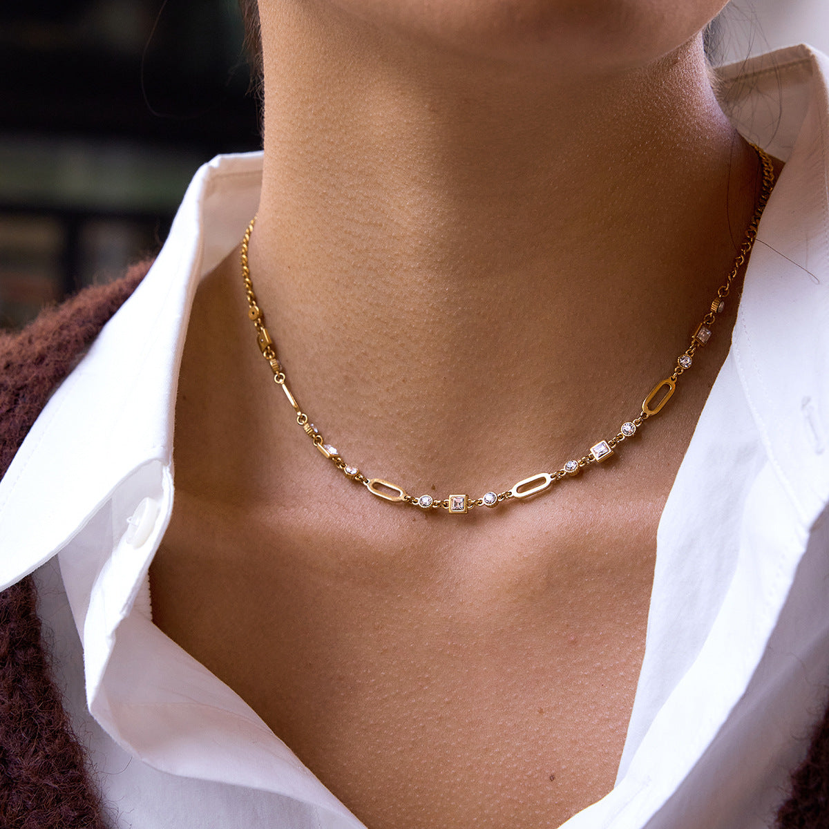 Damen elegante Halskette mit funkelnden Zirkonia-Elementen aus hypoallergenem Edelstahl Shop Nory