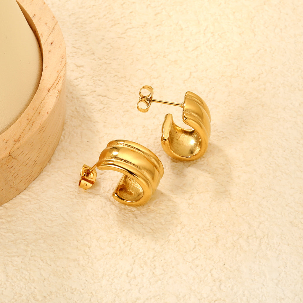 Damen Hoops mit modernem, geschwungenem Design aus hochwertigem Edelstahl Shop Nory